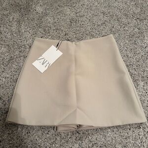 Zara Light Tan Shorts